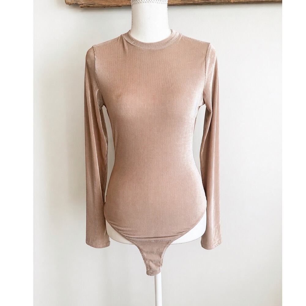 Le Lis Beige Long Sleeve Shimmer One Piece Bodysuit Size S